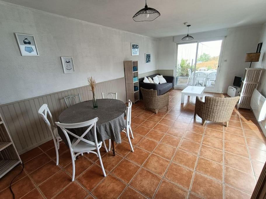 Maison 6 Pers Proche Plage De Tanchet La Pironnière Buitenkant foto